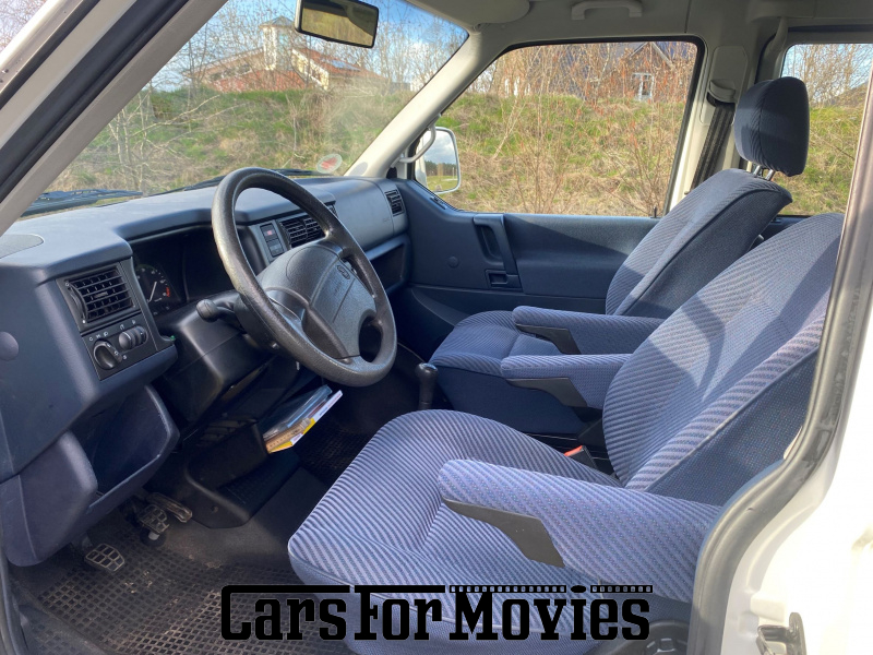 CarsForMovies | VW T4 Caravelle 1998 Deutschland Weiß Blau Zivilfahrzeug Bus Niedersachsen 6276 